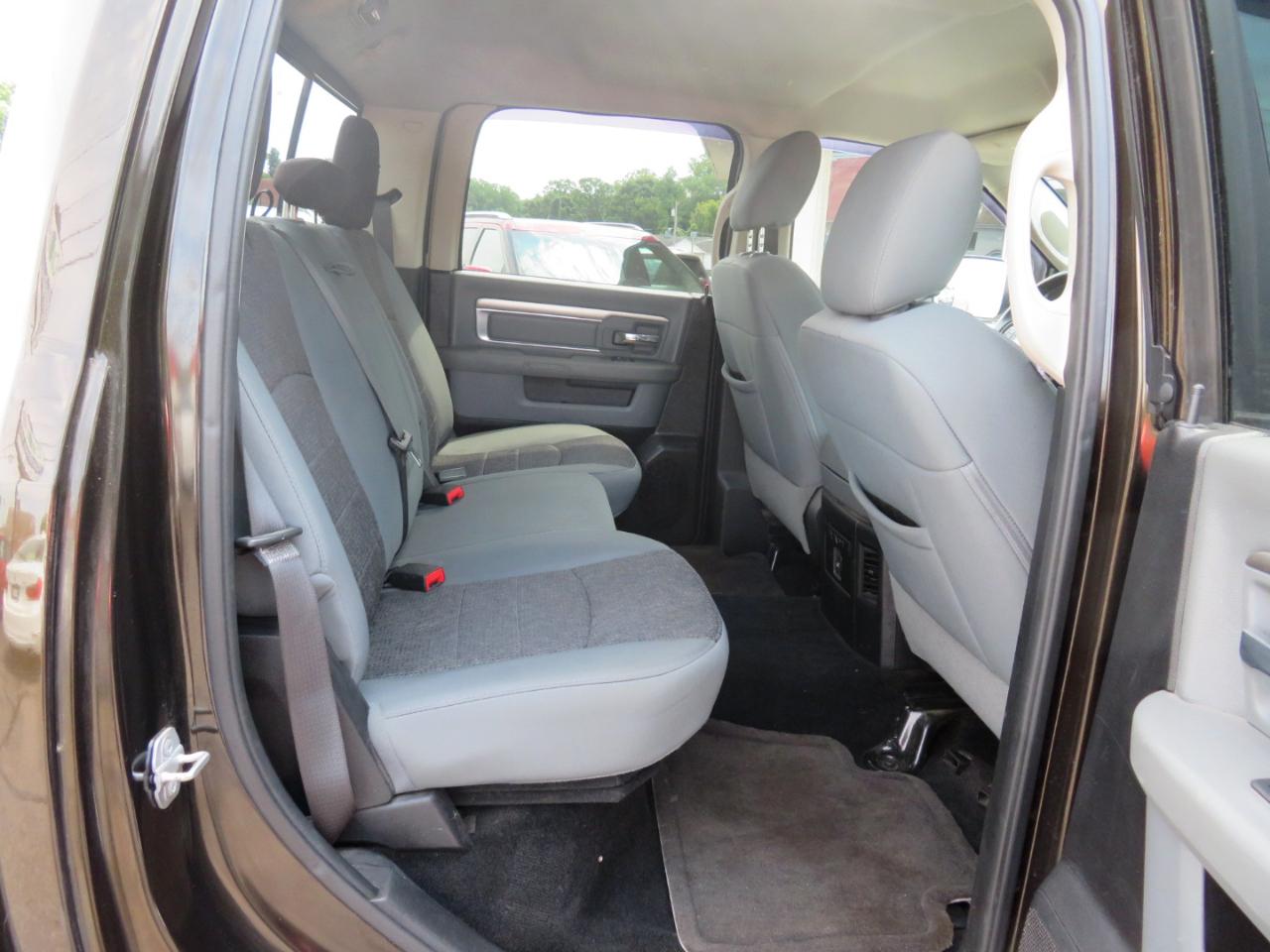RAM 1500 Big Horn Crew Cab 4WD 2014