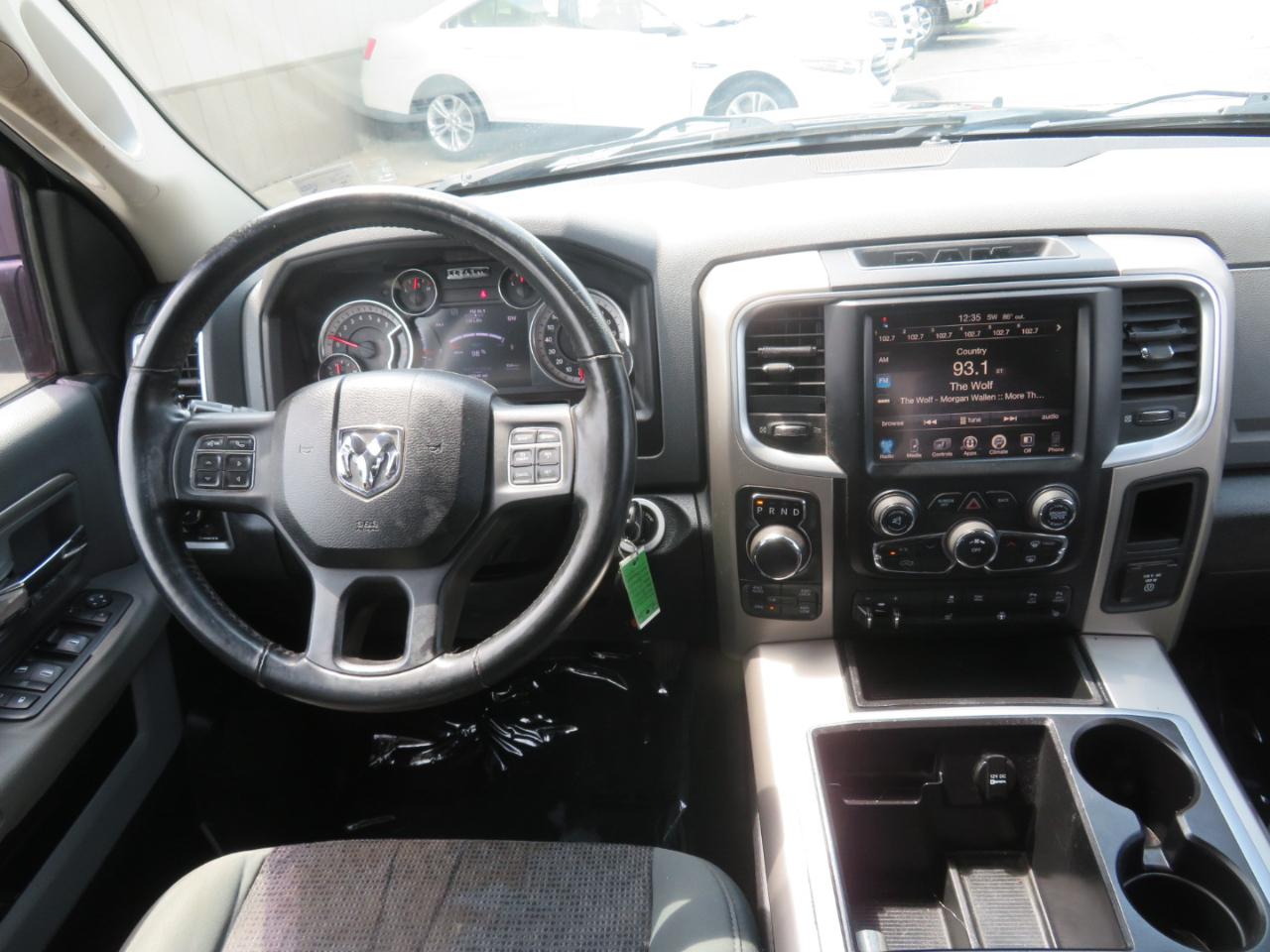 RAM 1500 Big Horn Crew Cab 4WD 2014