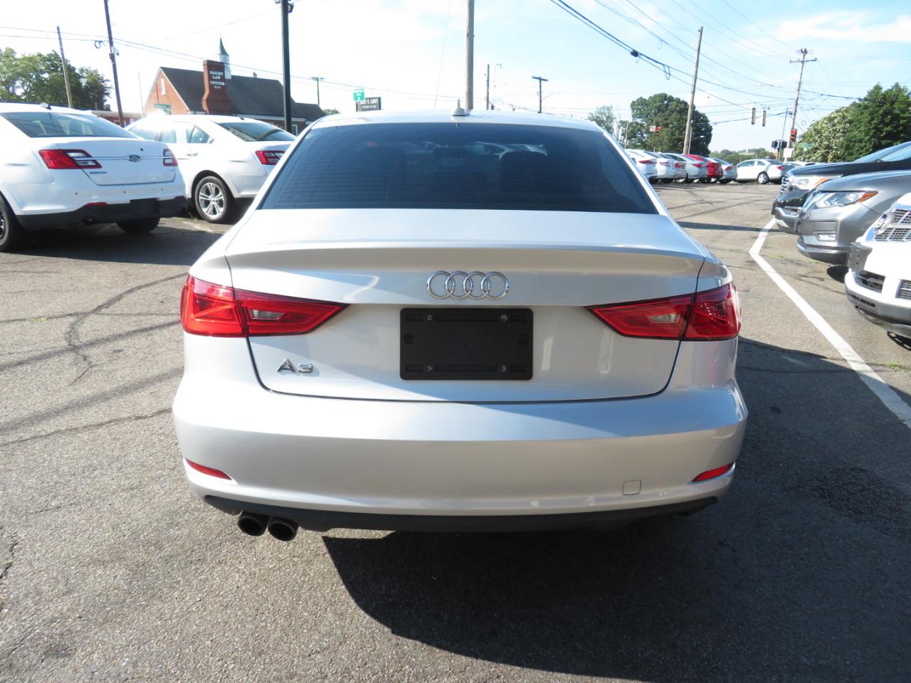 Audi A3 1.8T Premium FWD S tronic 2015