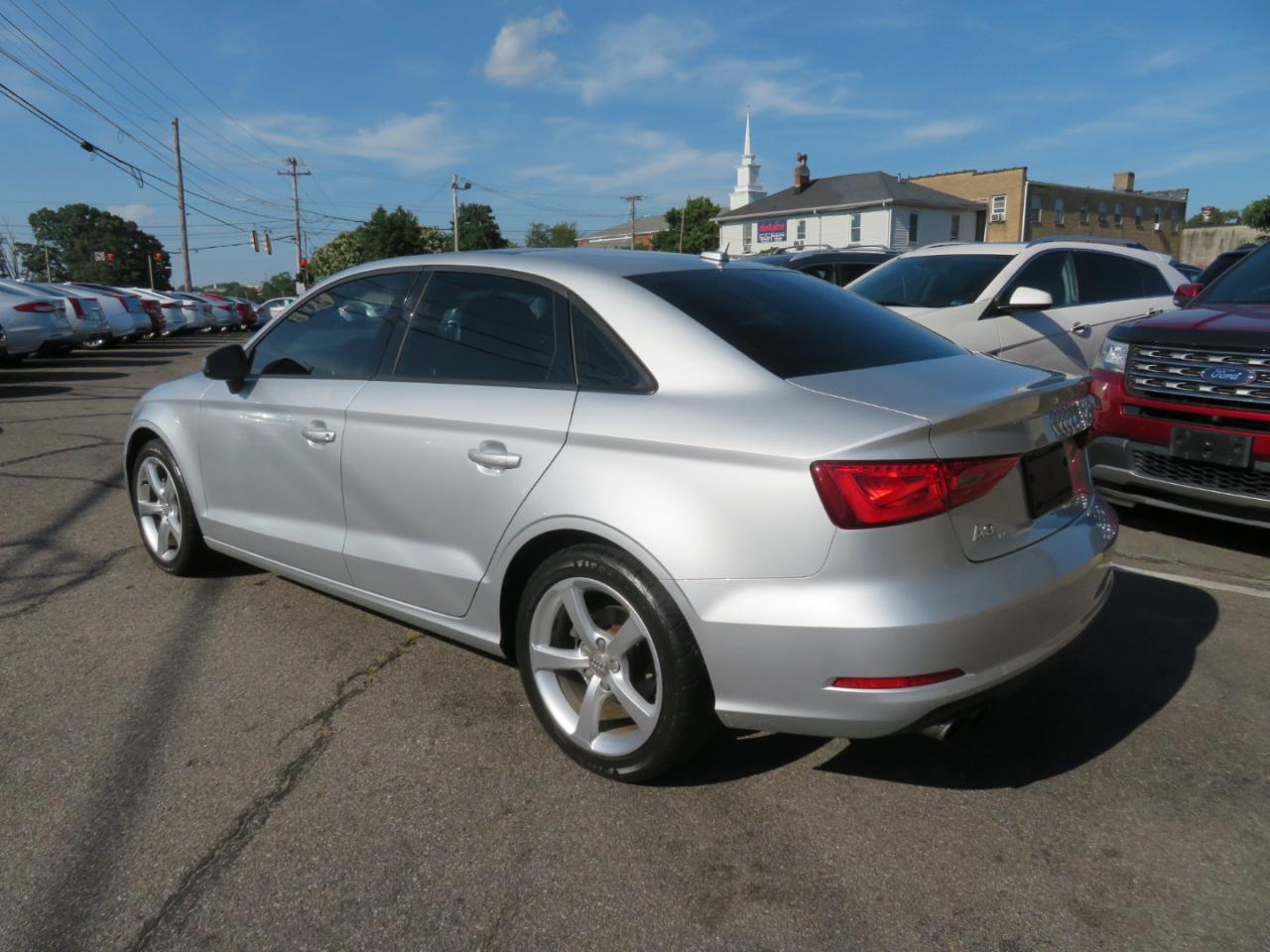 Audi A3 1.8T Premium FWD S tronic 2015