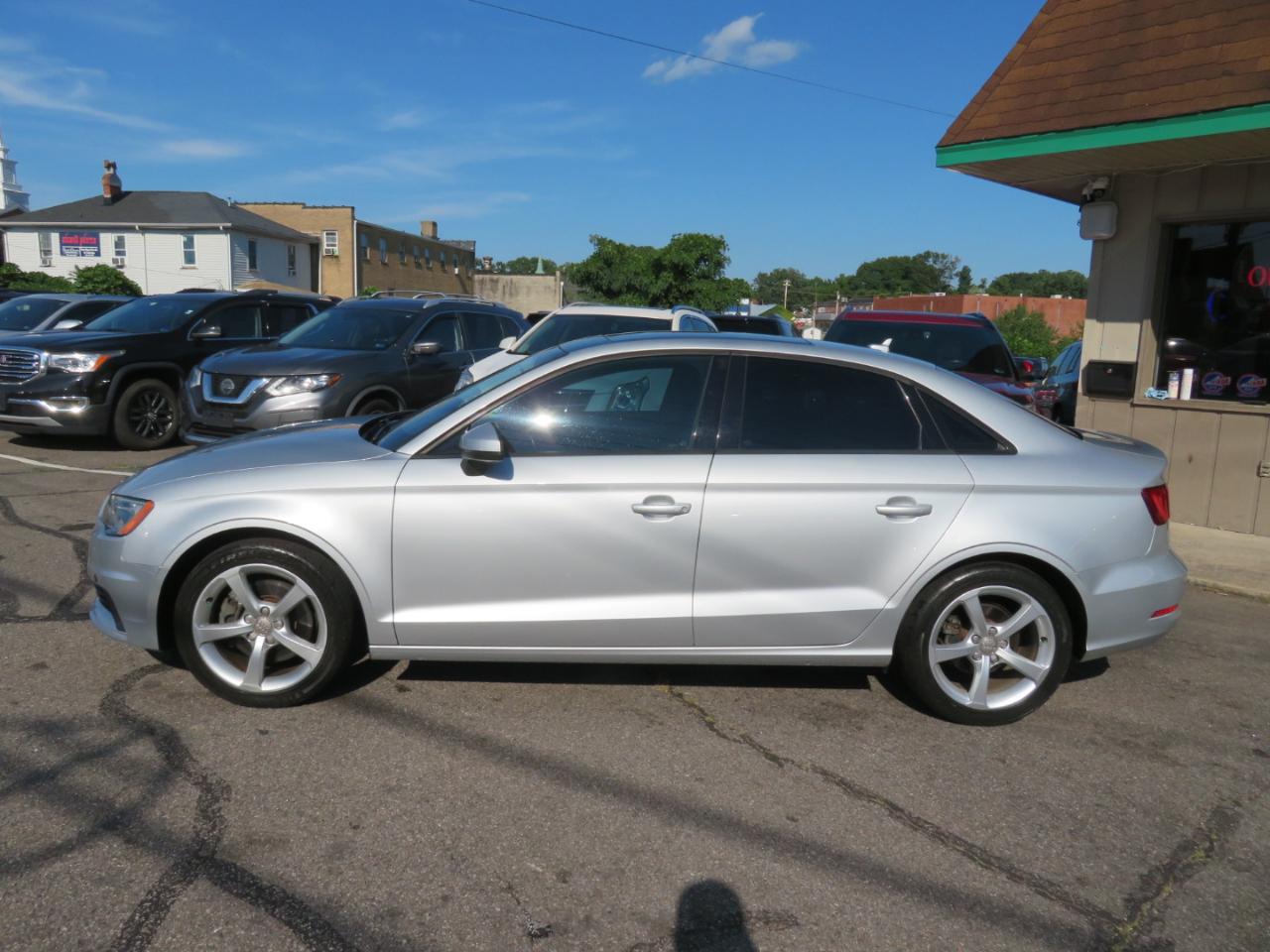 Audi A3 1.8T Premium FWD S tronic 2015
