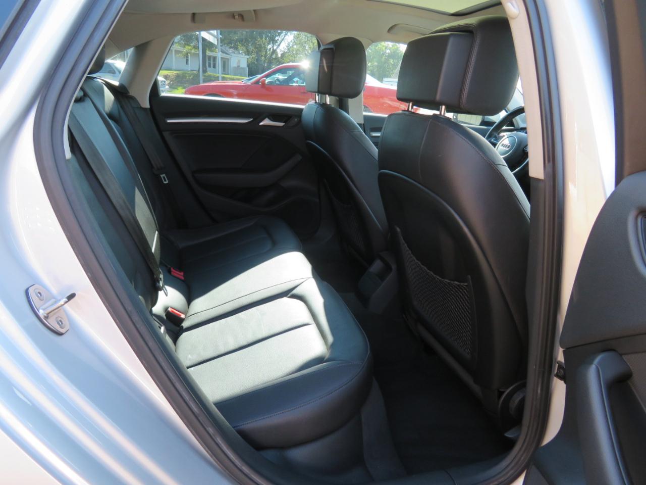 Audi A3 1.8T Premium FWD S tronic 2015