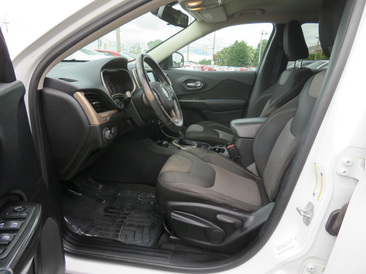 Jeep Cherokee Latitude 4WD 2014