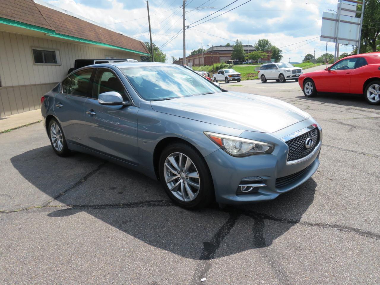 Infiniti Q50 Premium AWD 2014