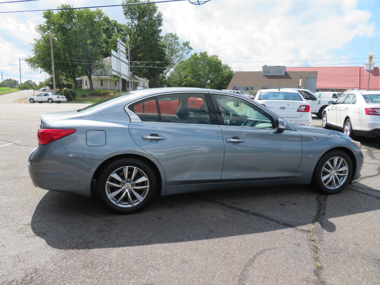 Infiniti Q50 Premium AWD 2014