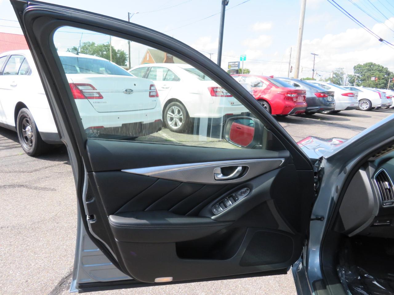 Infiniti Q50 Premium AWD 2014
