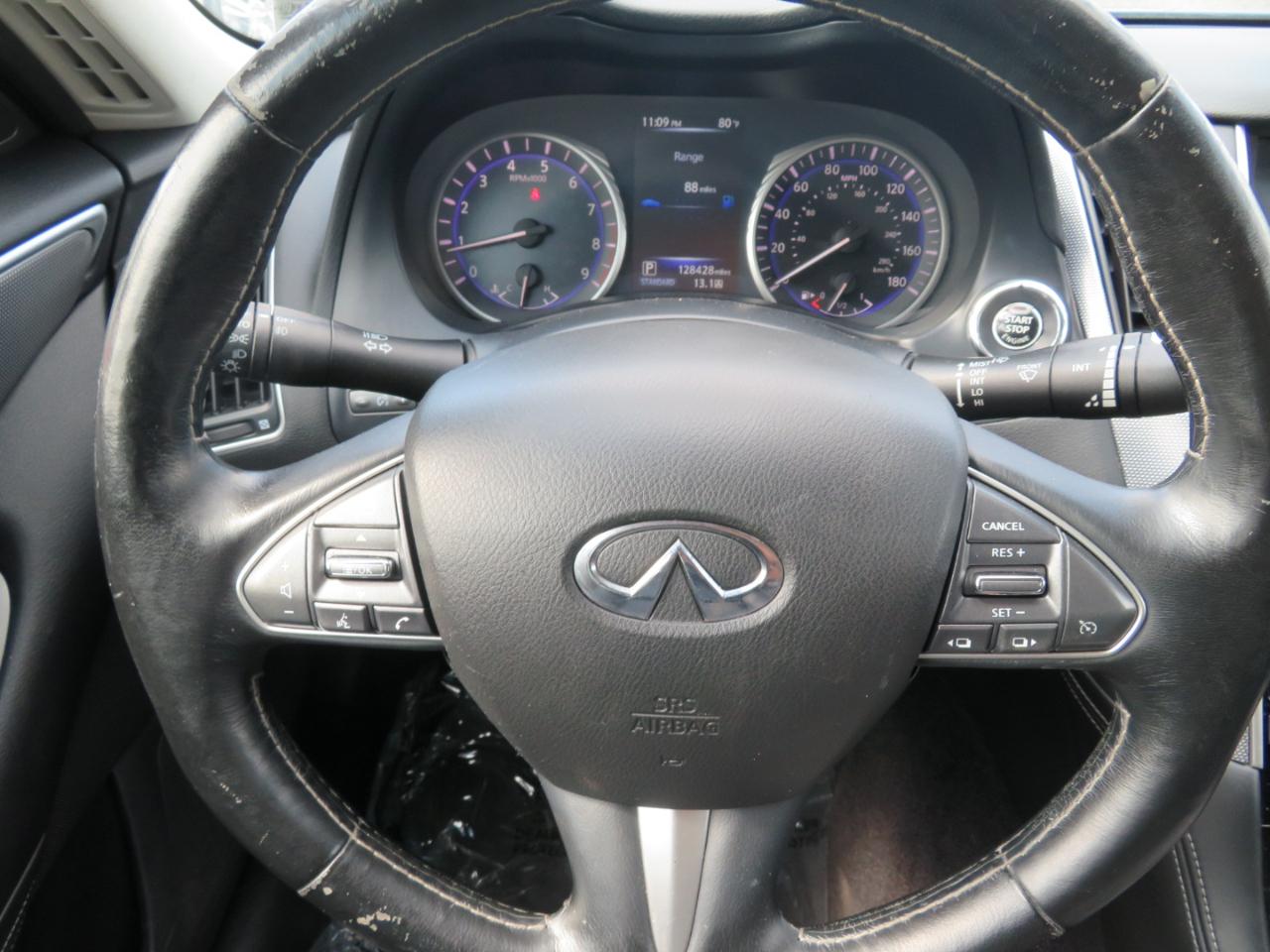 Infiniti Q50 Premium AWD 2014