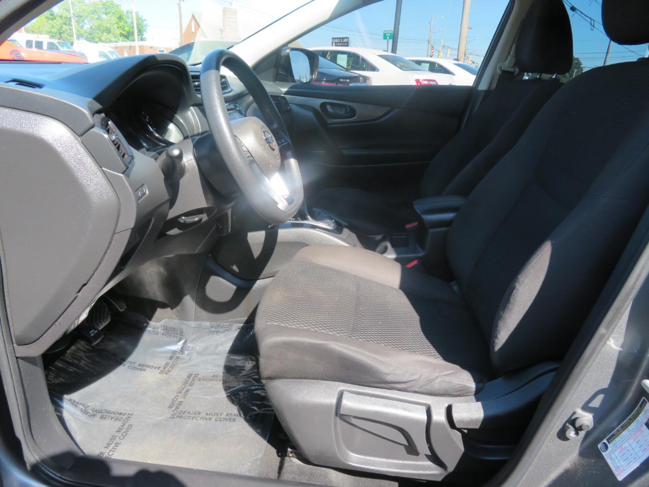 Nissan Rogue Sport photo 9