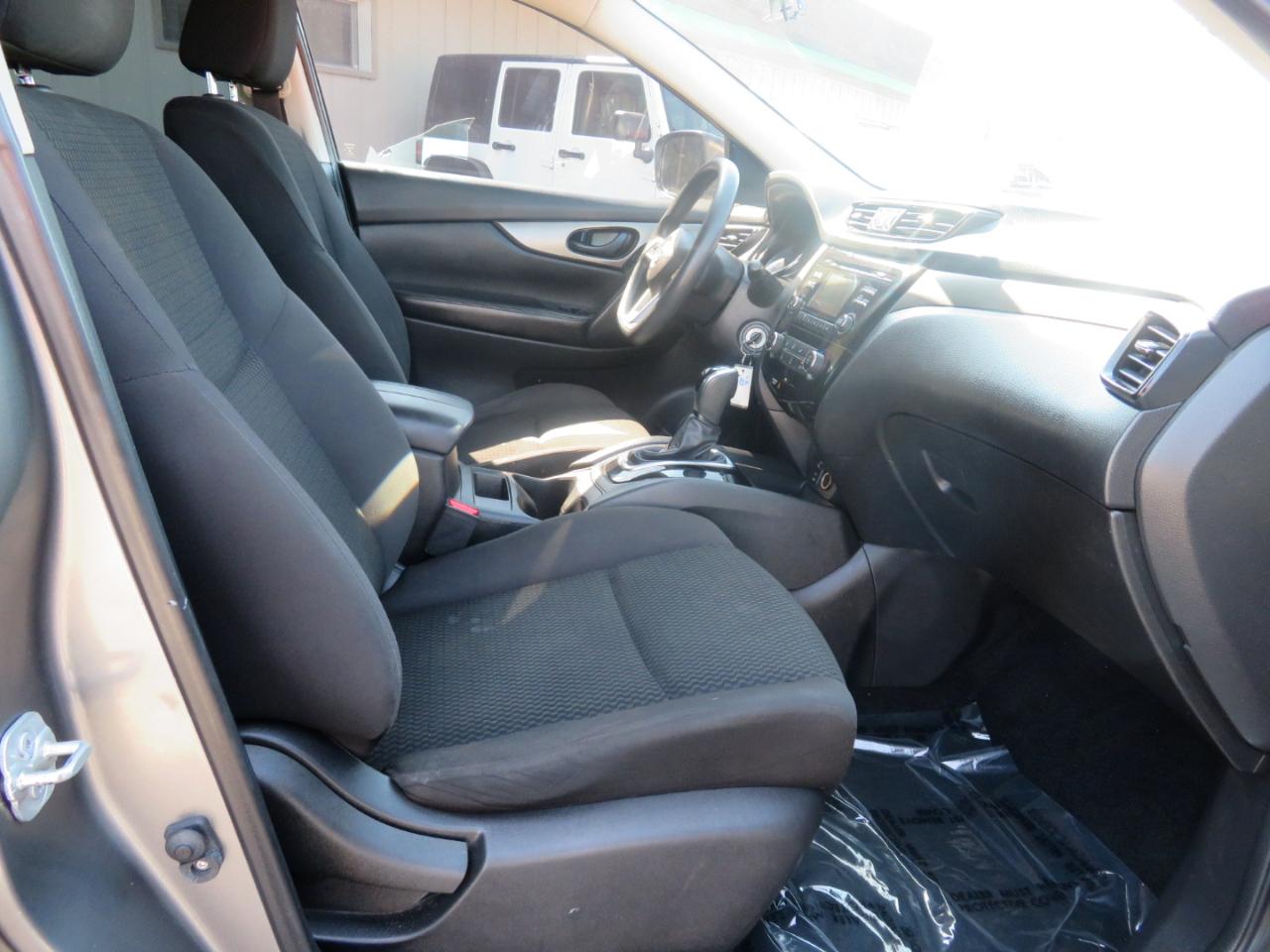 Nissan Rogue Sport photo 11