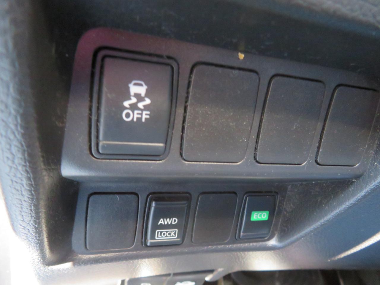 Nissan Rogue Sport photo 17
