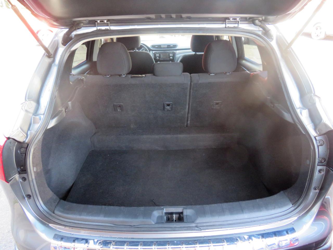 Nissan Rogue Sport photo 19
