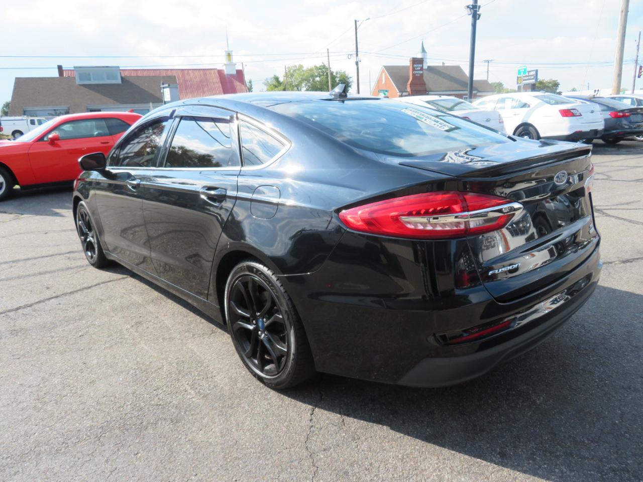 Ford Fusion photo 7