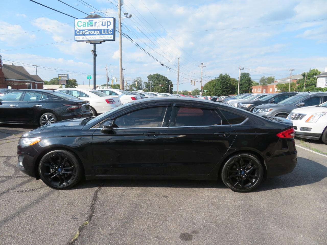 Ford Fusion photo 8