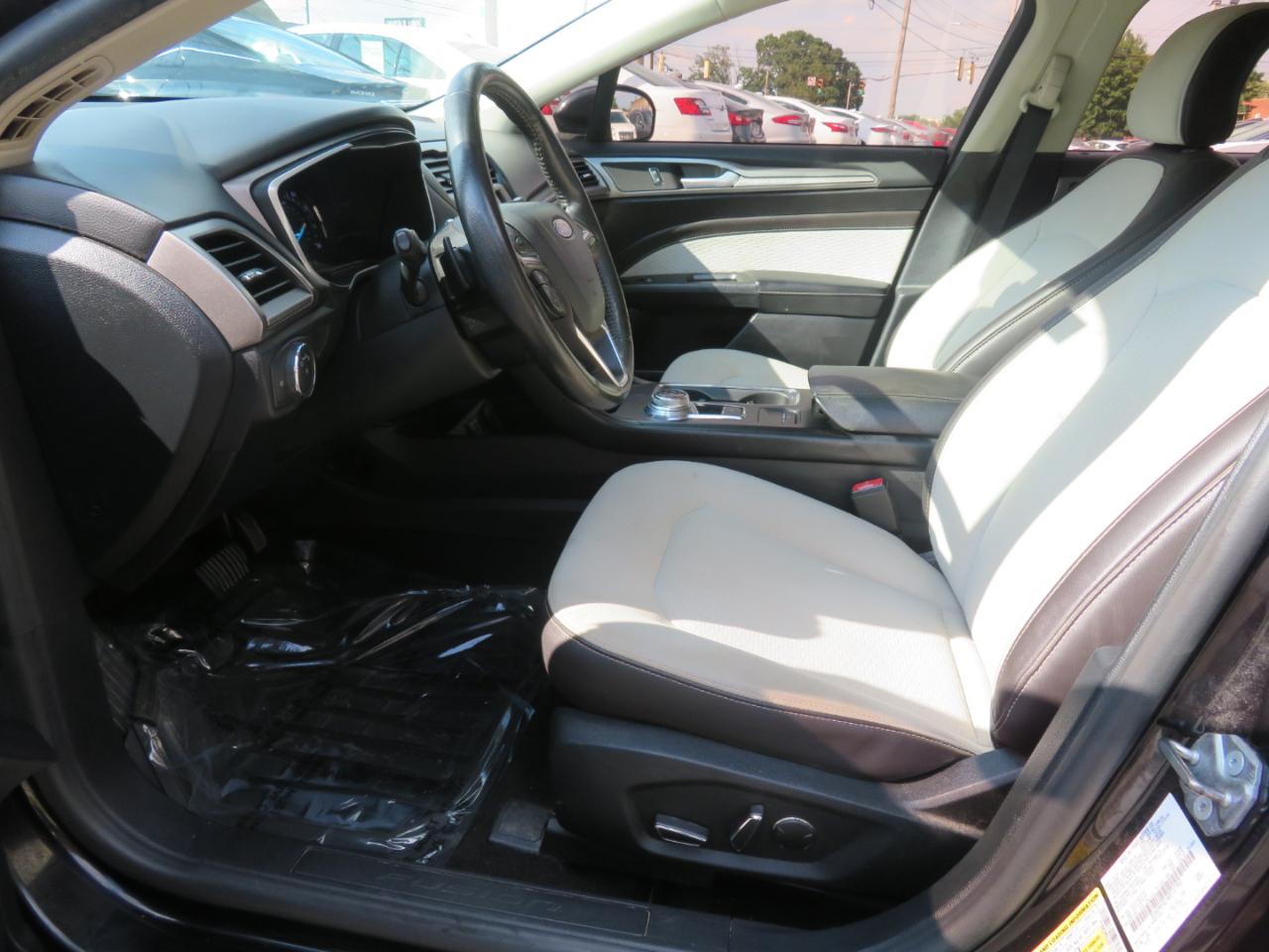 Ford Fusion photo 10
