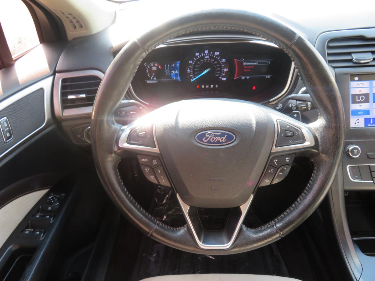Ford Fusion photo 15