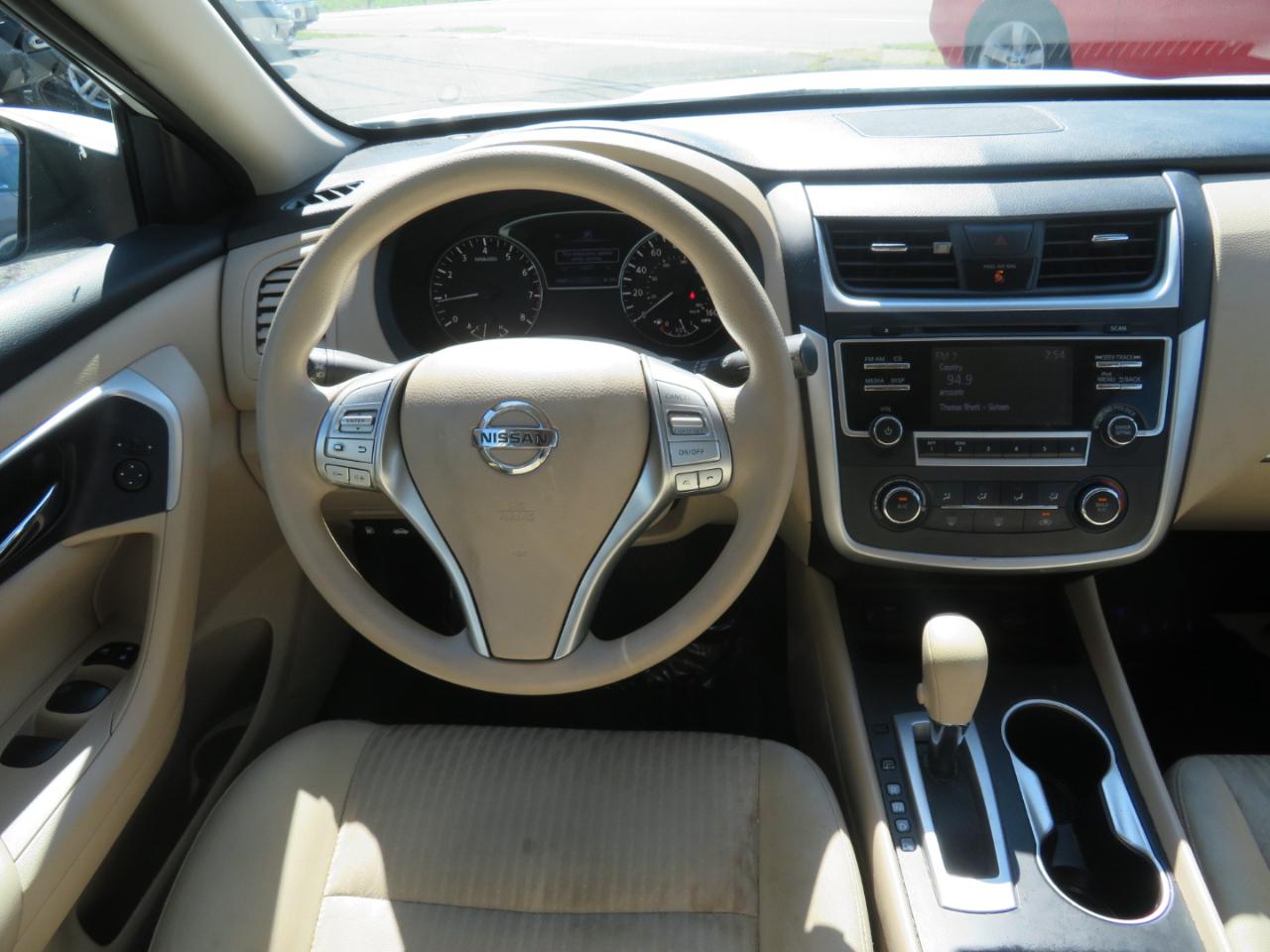 Nissan Altima photo 13