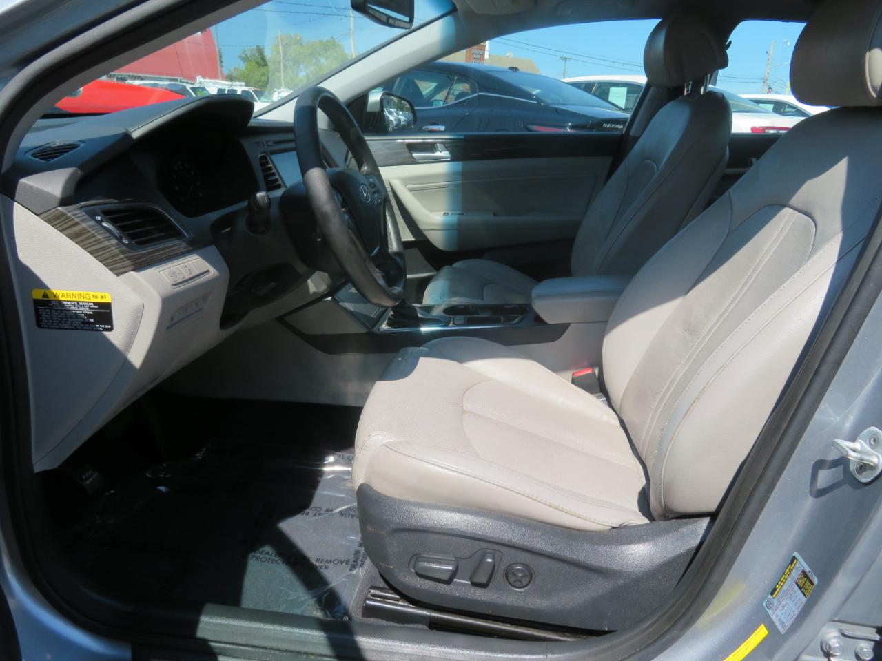 Hyundai Sonata photo 10