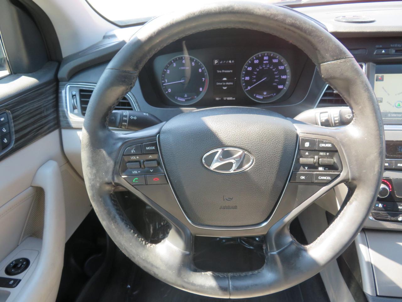 Hyundai Sonata photo 17