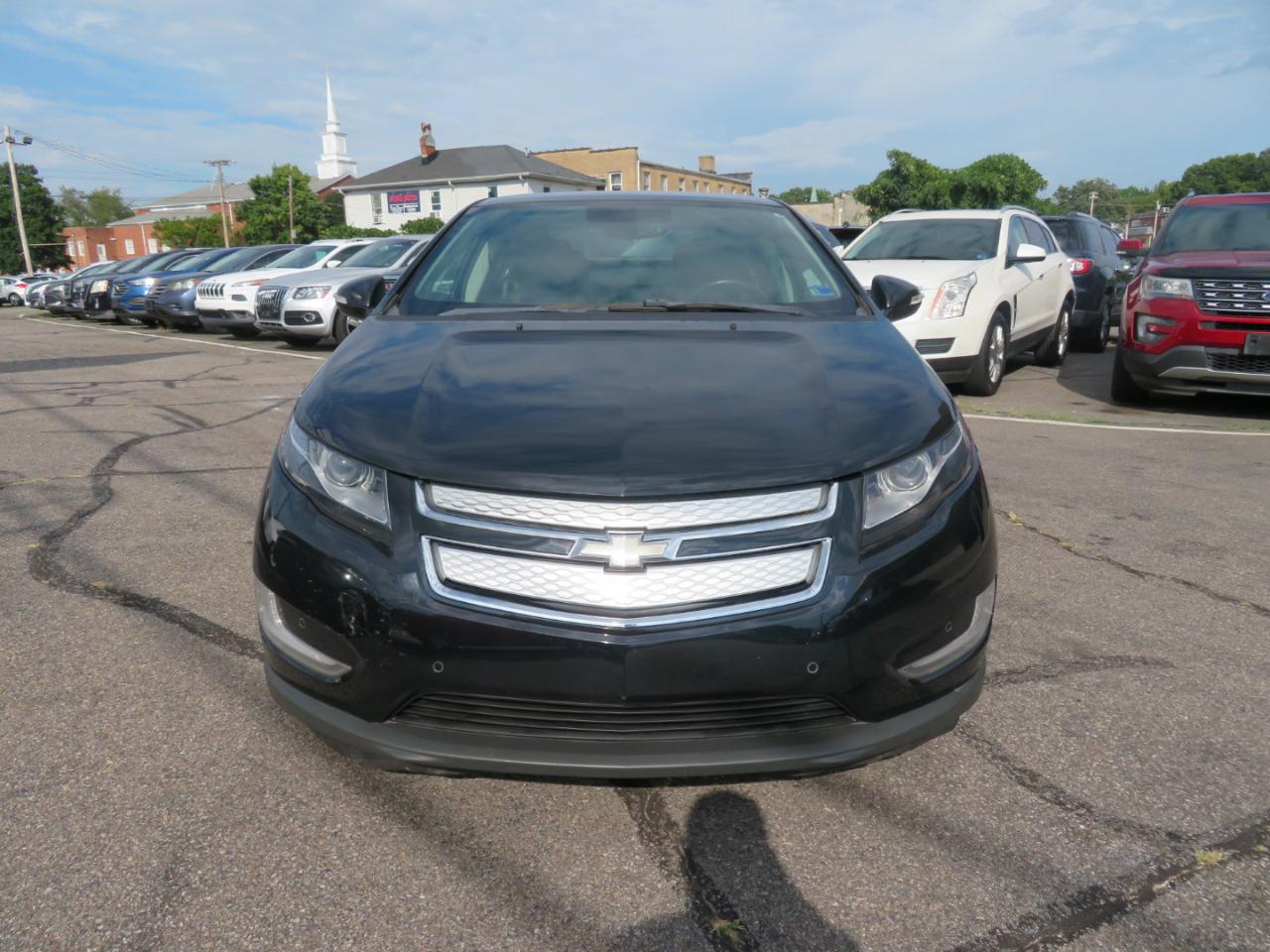 Chevrolet Volt photo 2