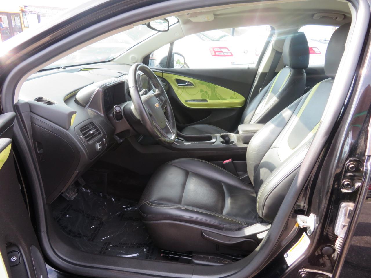 Chevrolet Volt photo 9