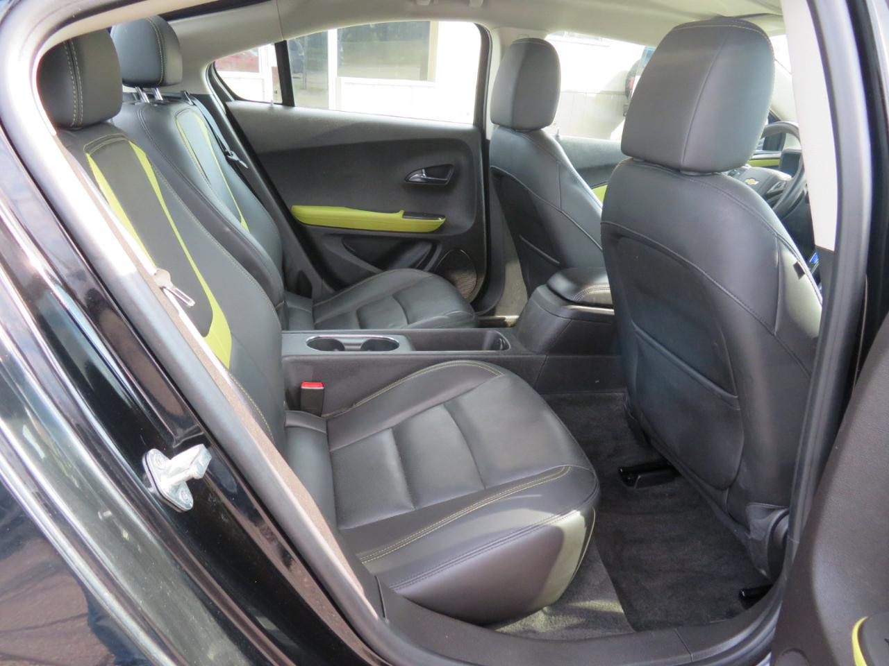 Chevrolet Volt photo 12