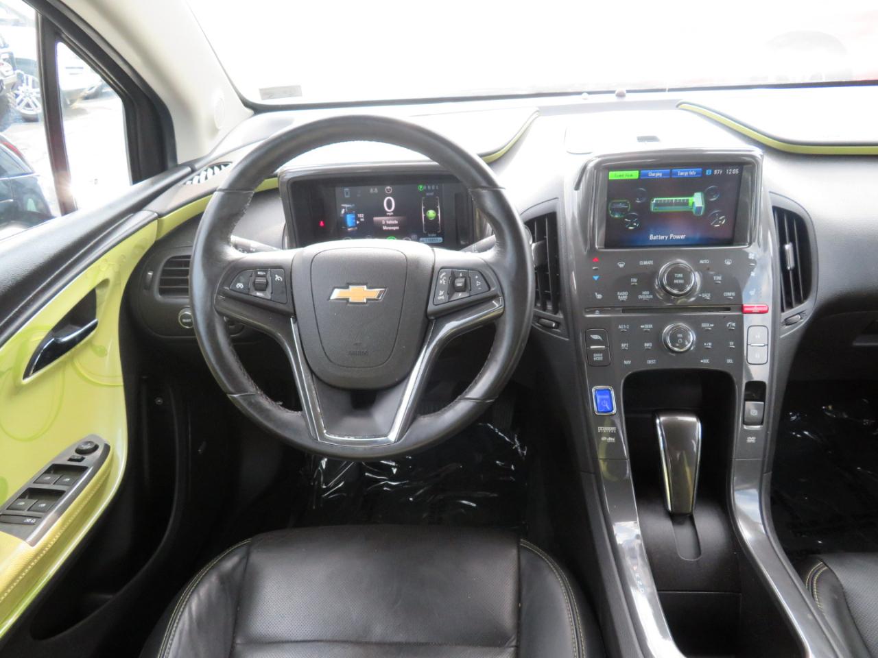 Chevrolet Volt photo 14