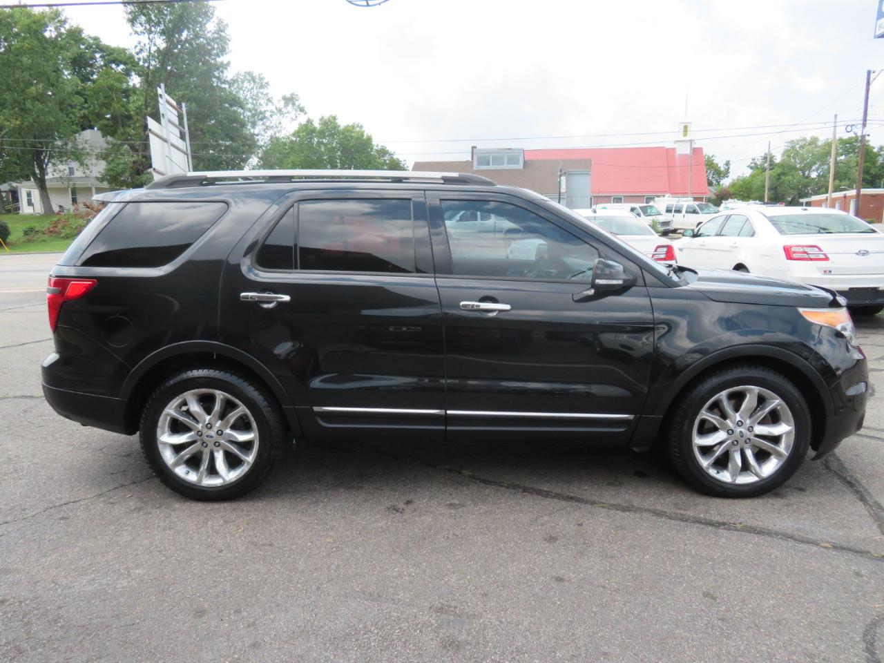 Ford Explorer Limited 4WD 2013