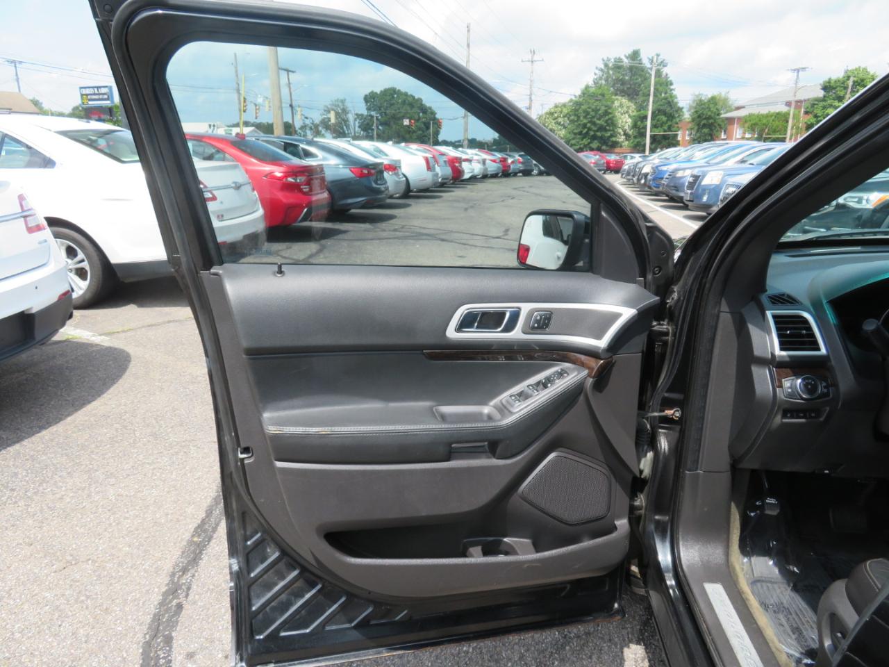 Ford Explorer Limited 4WD 2013