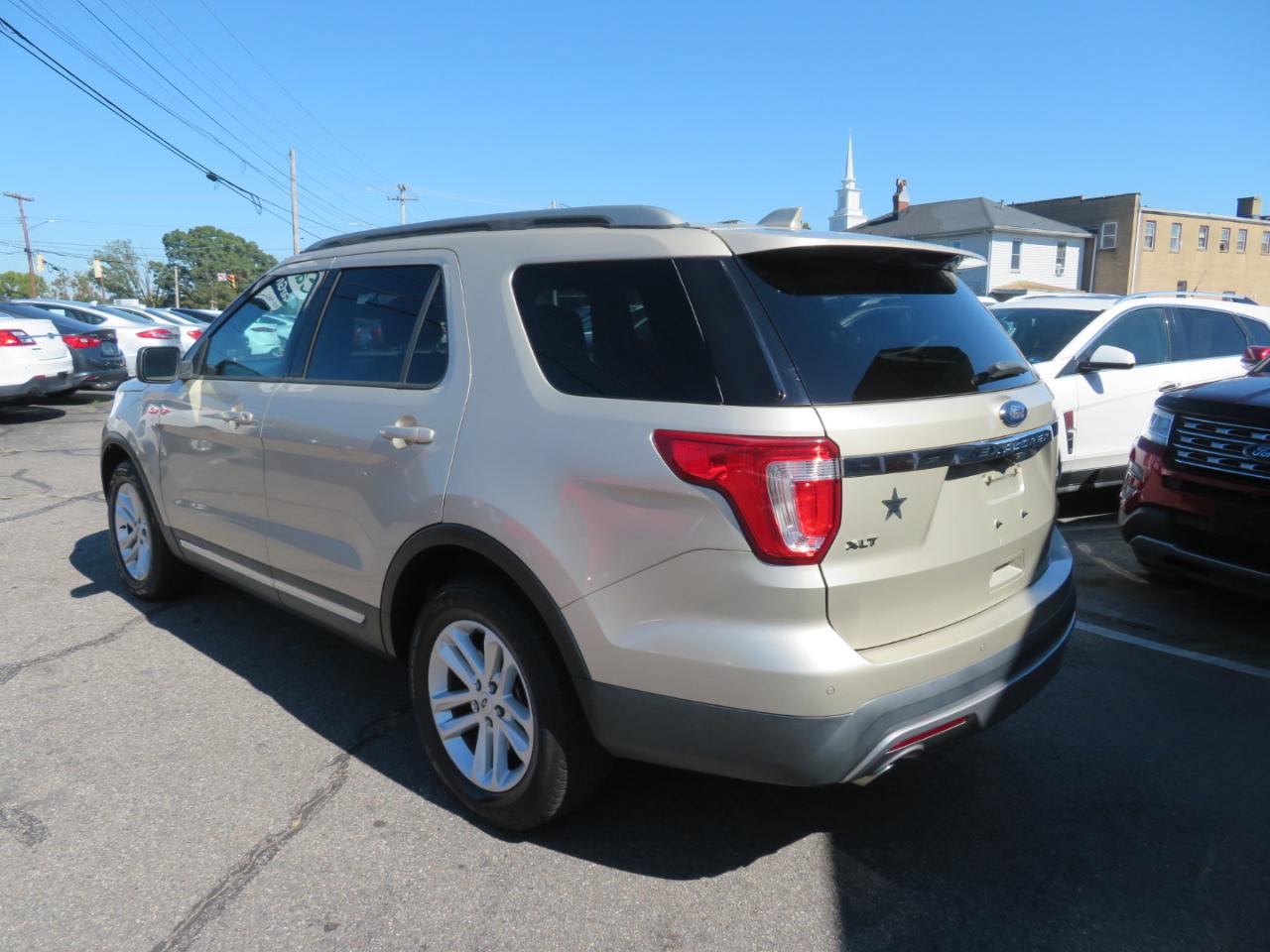 Ford Explorer XLT FWD 2017