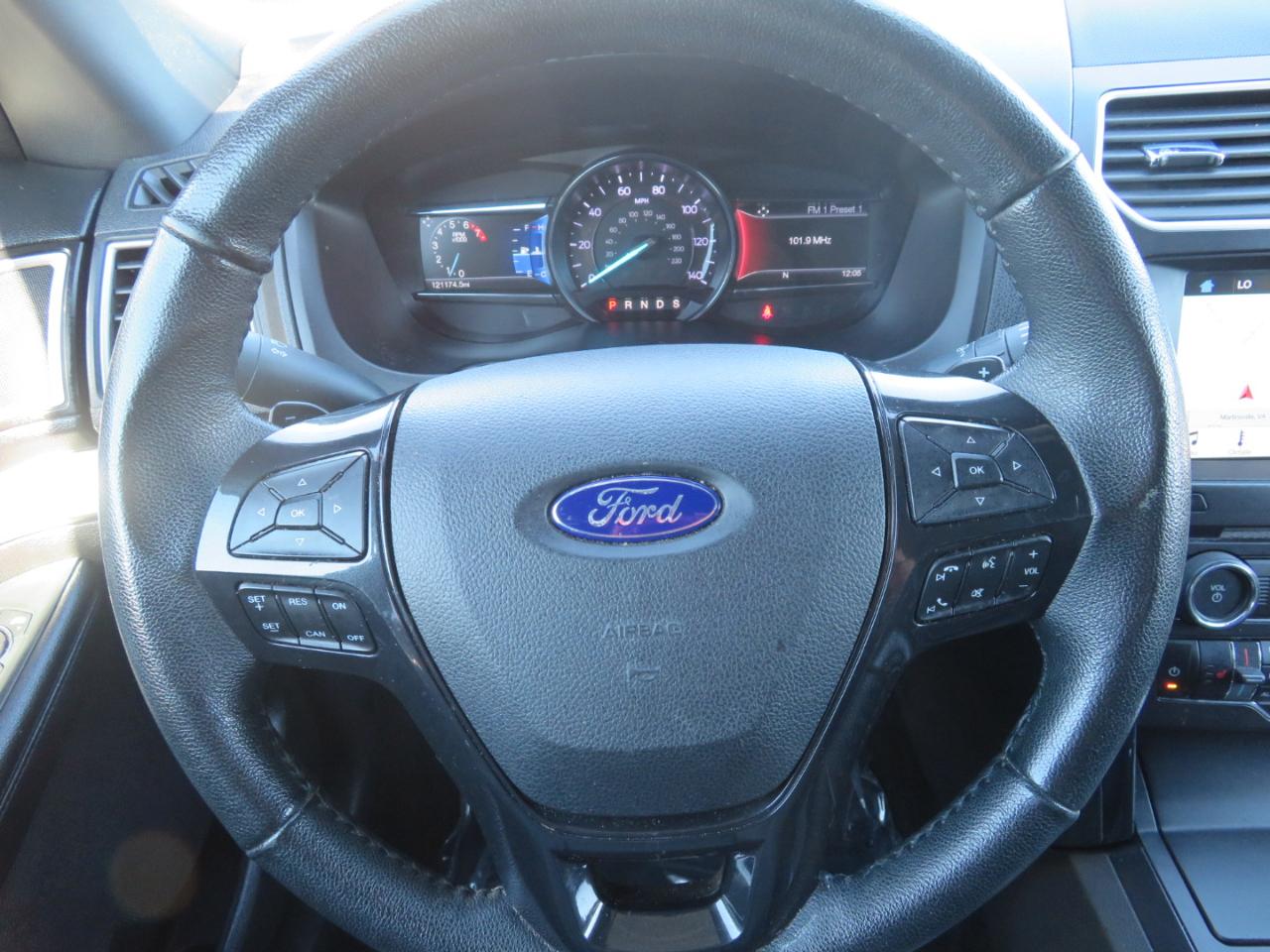 Ford Explorer XLT FWD 2017