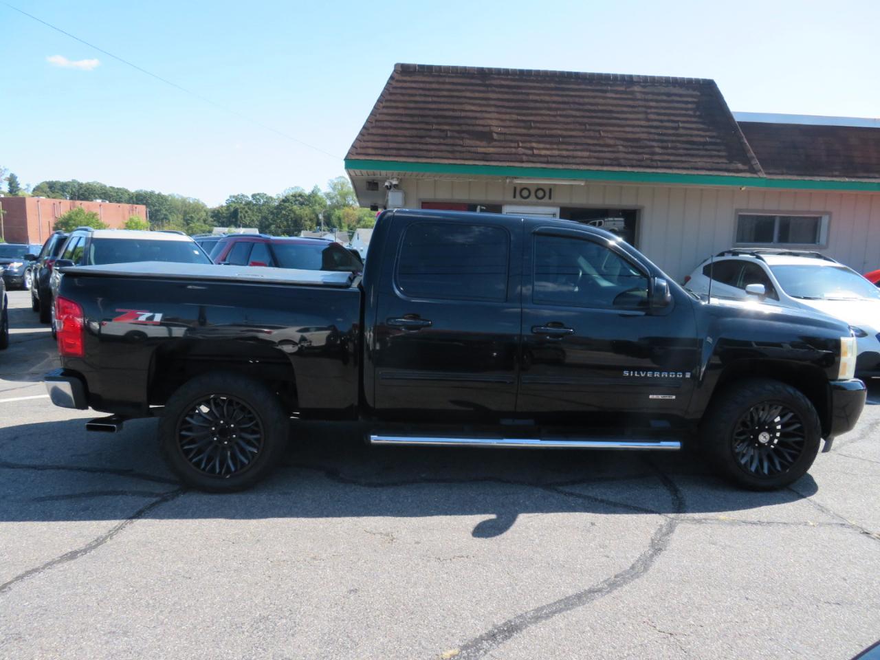 Chevrolet Silverado photo 4