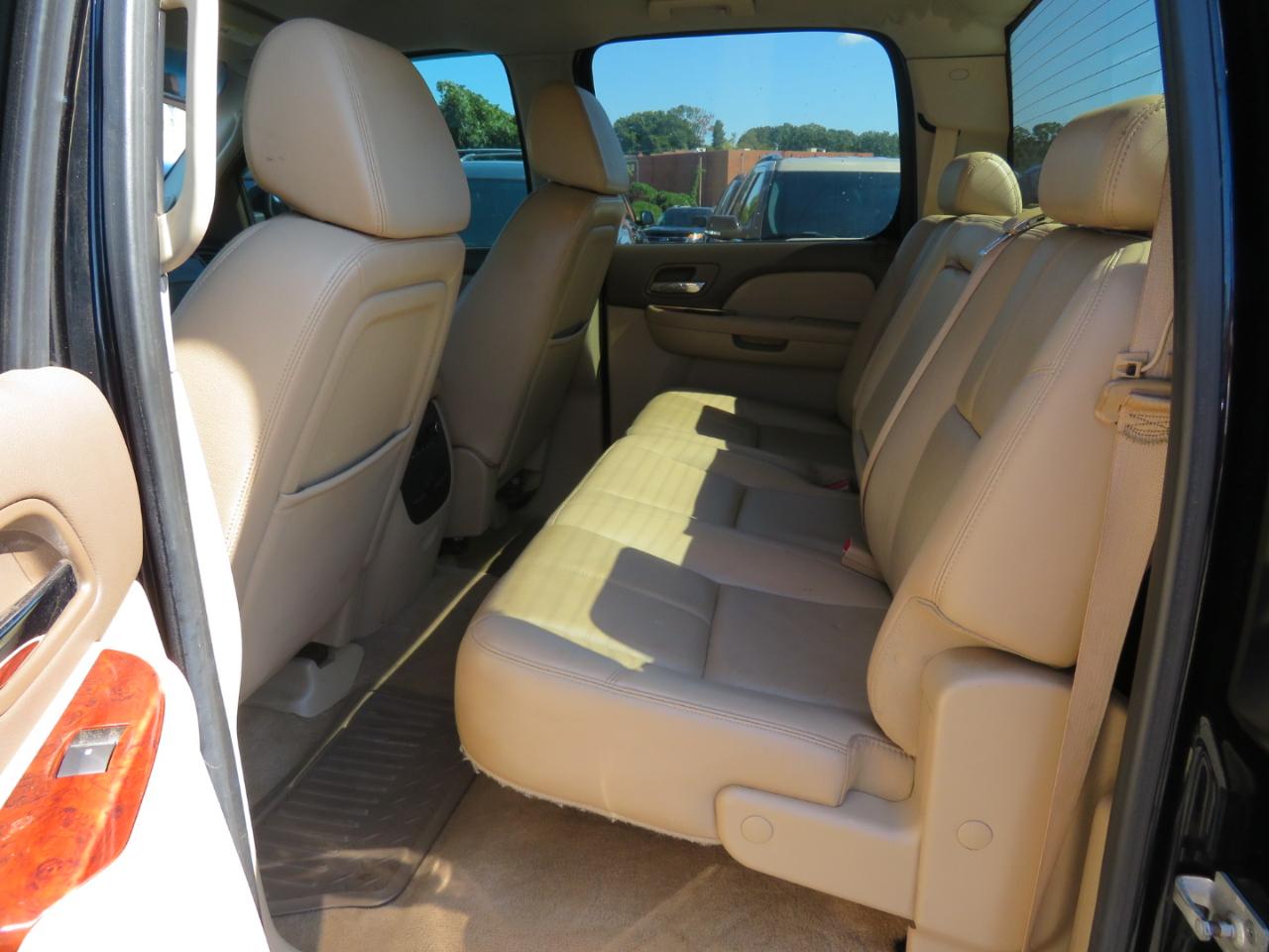 Chevrolet Silverado photo 11