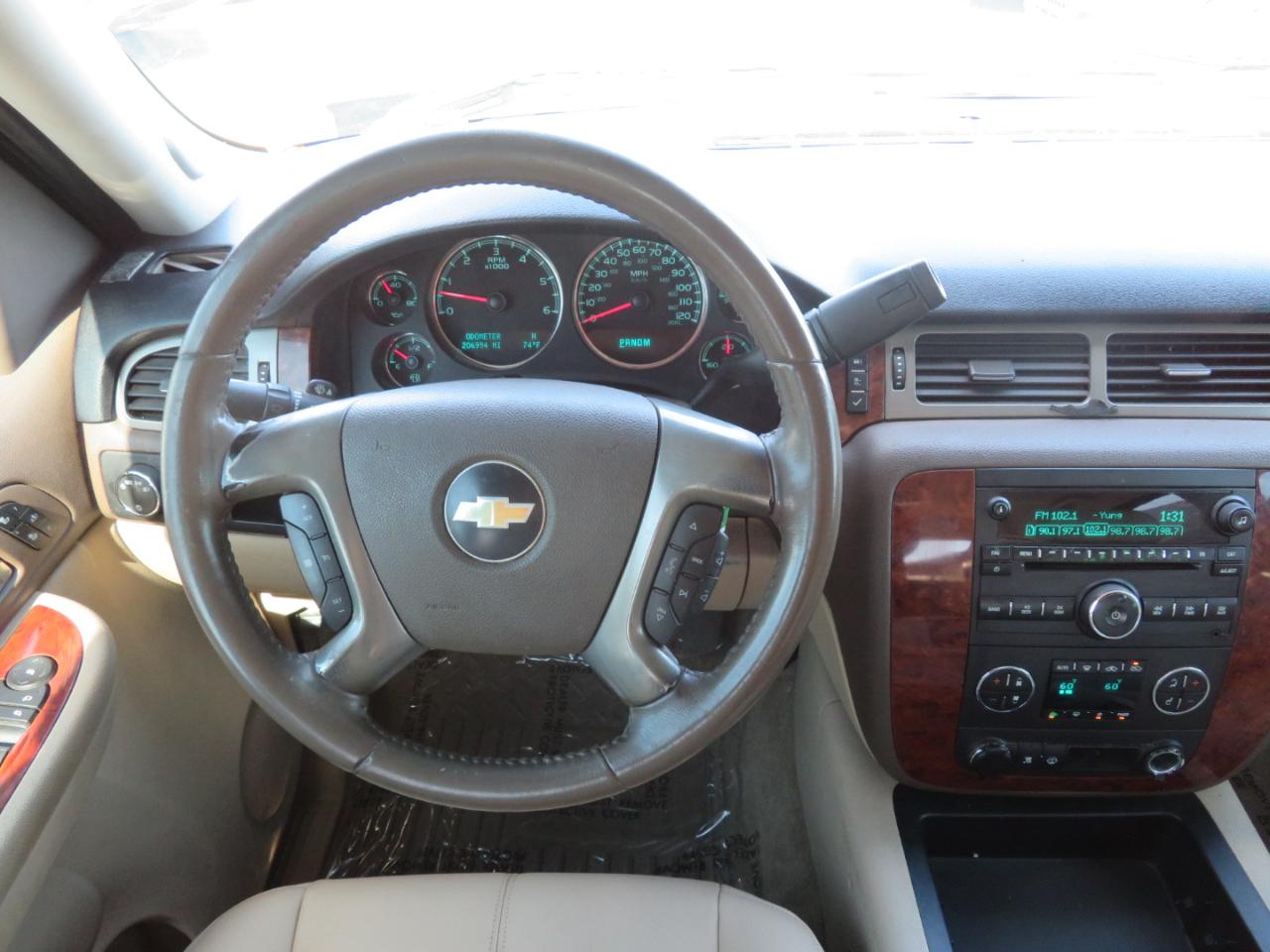 Chevrolet Silverado photo 16