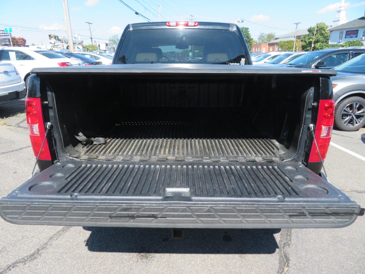 Chevrolet Silverado photo 18