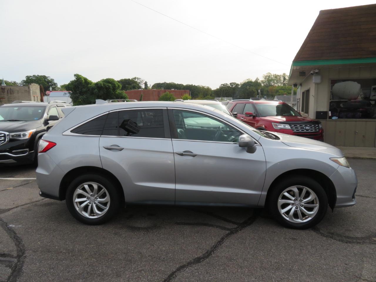 Acura RDX photo 4