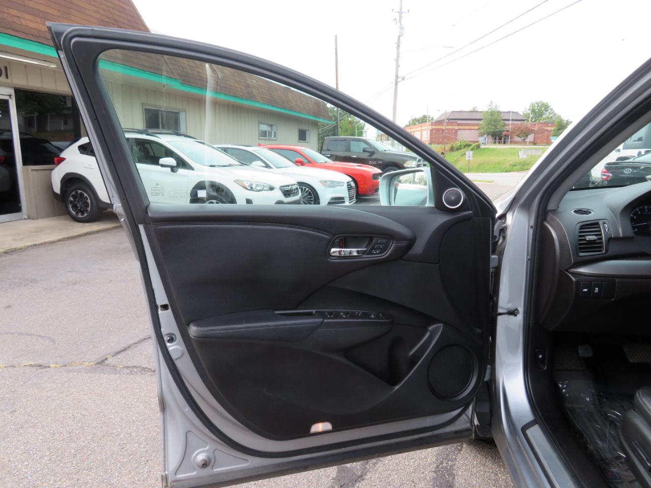Acura RDX photo 9