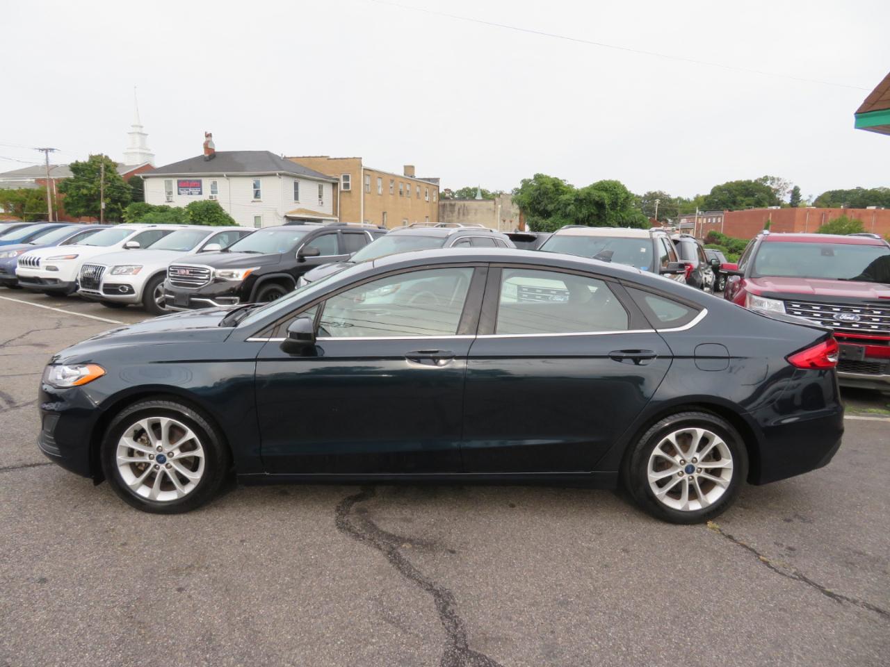 Ford Fusion photo 6