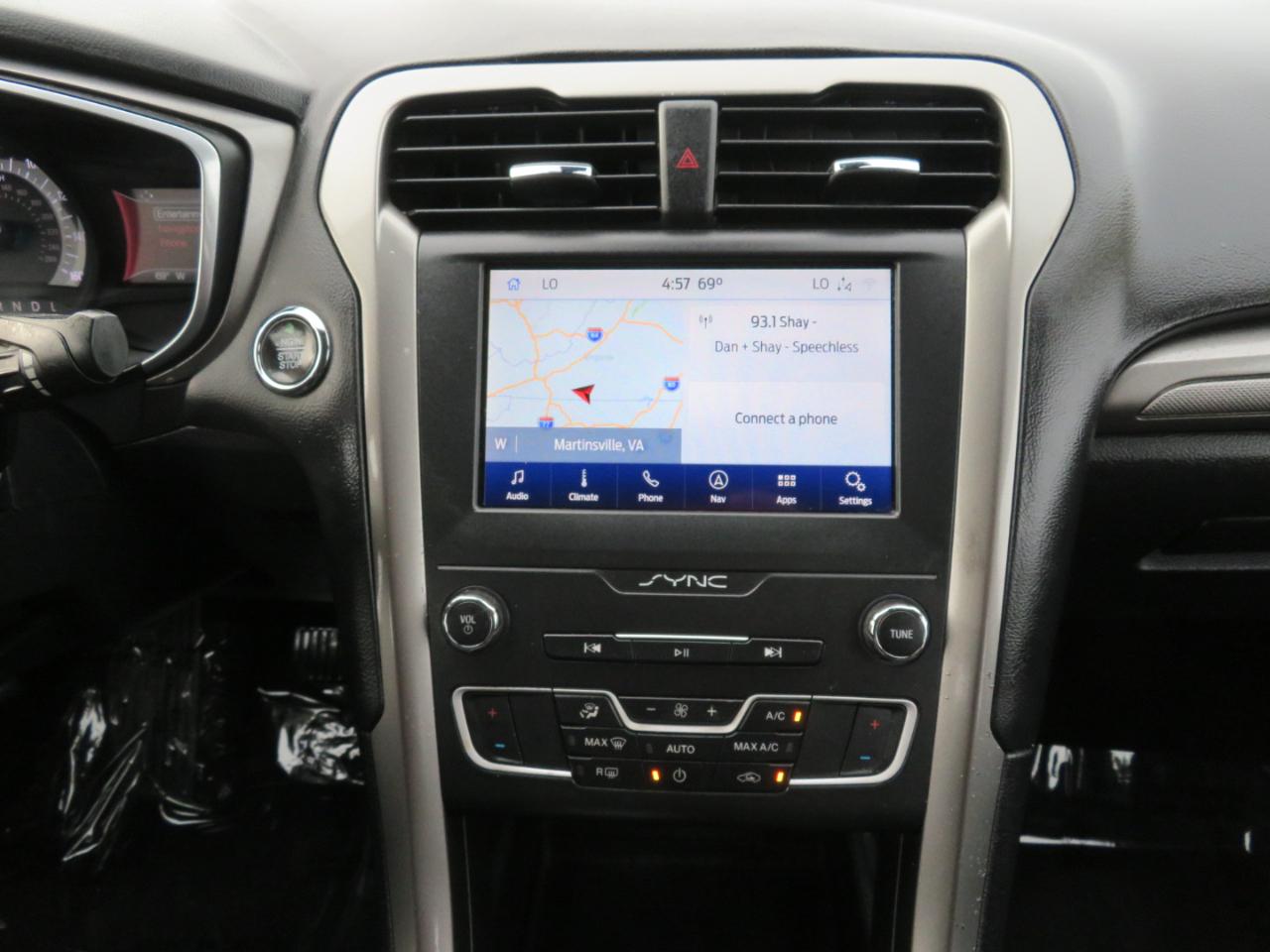 Ford Fusion photo 14