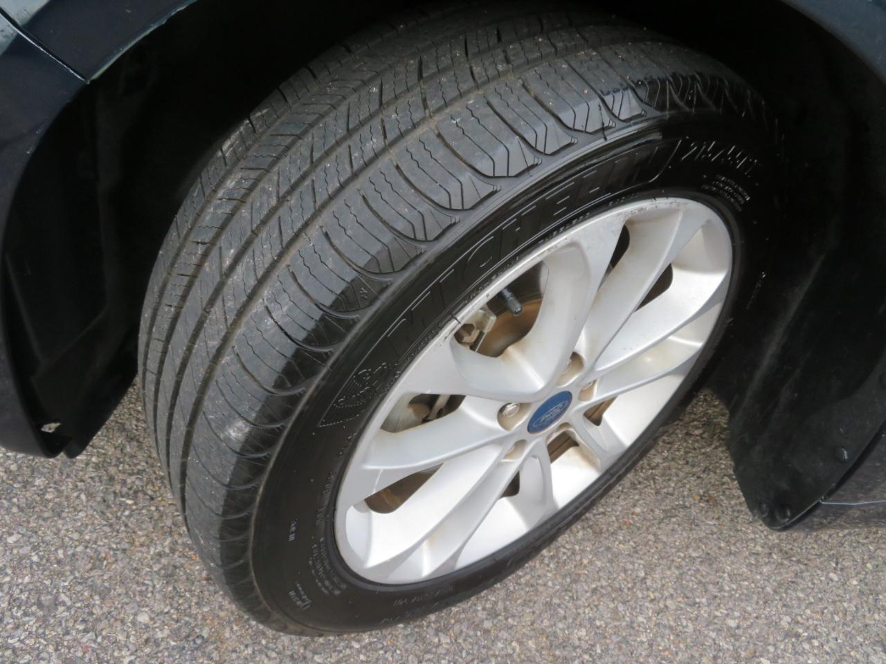 Ford Fusion photo 18