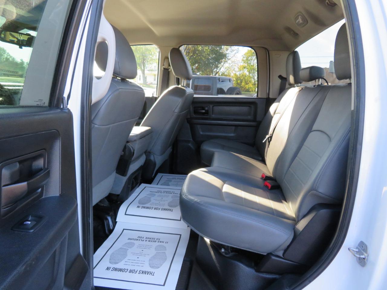 RAM 2500 Tradesman Crew Cab SWB 4WD 2016
