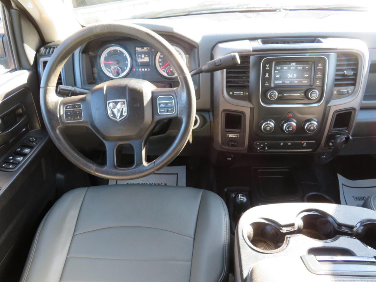 RAM 2500 Tradesman Crew Cab SWB 4WD 2016