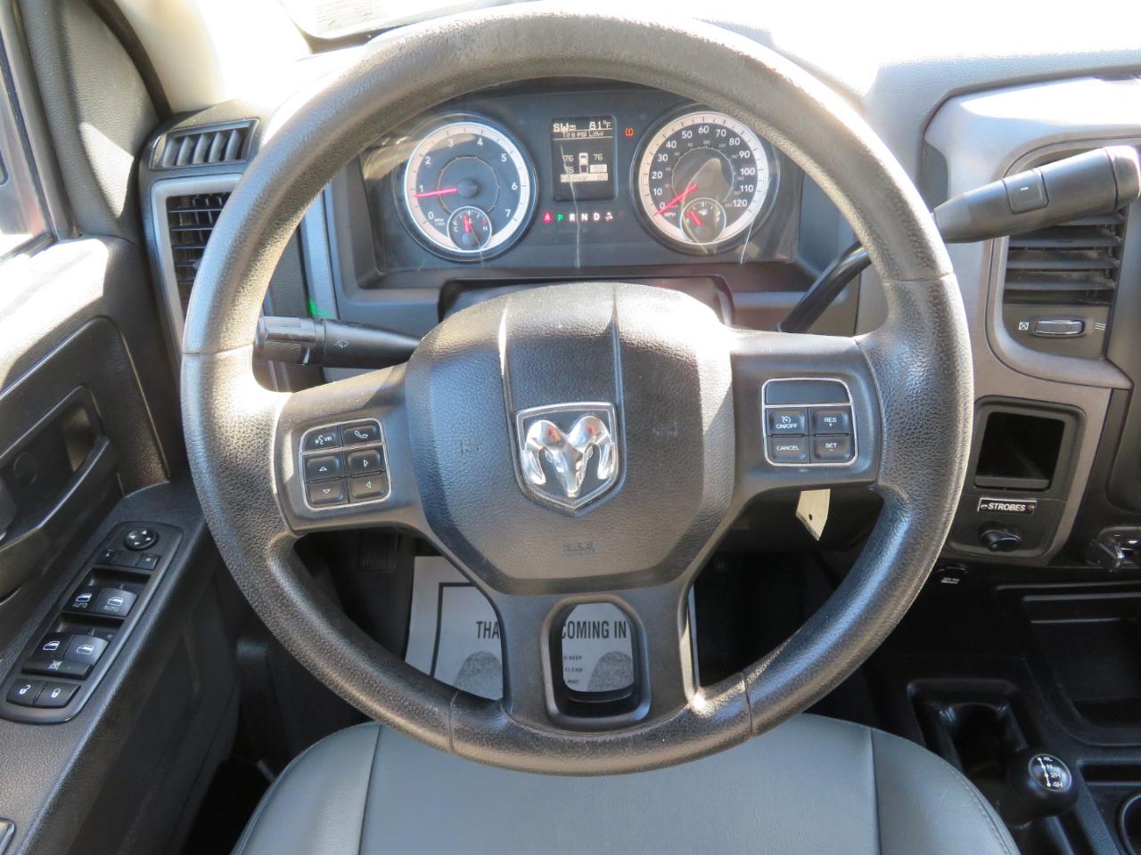 RAM 2500 Tradesman Crew Cab SWB 4WD 2016