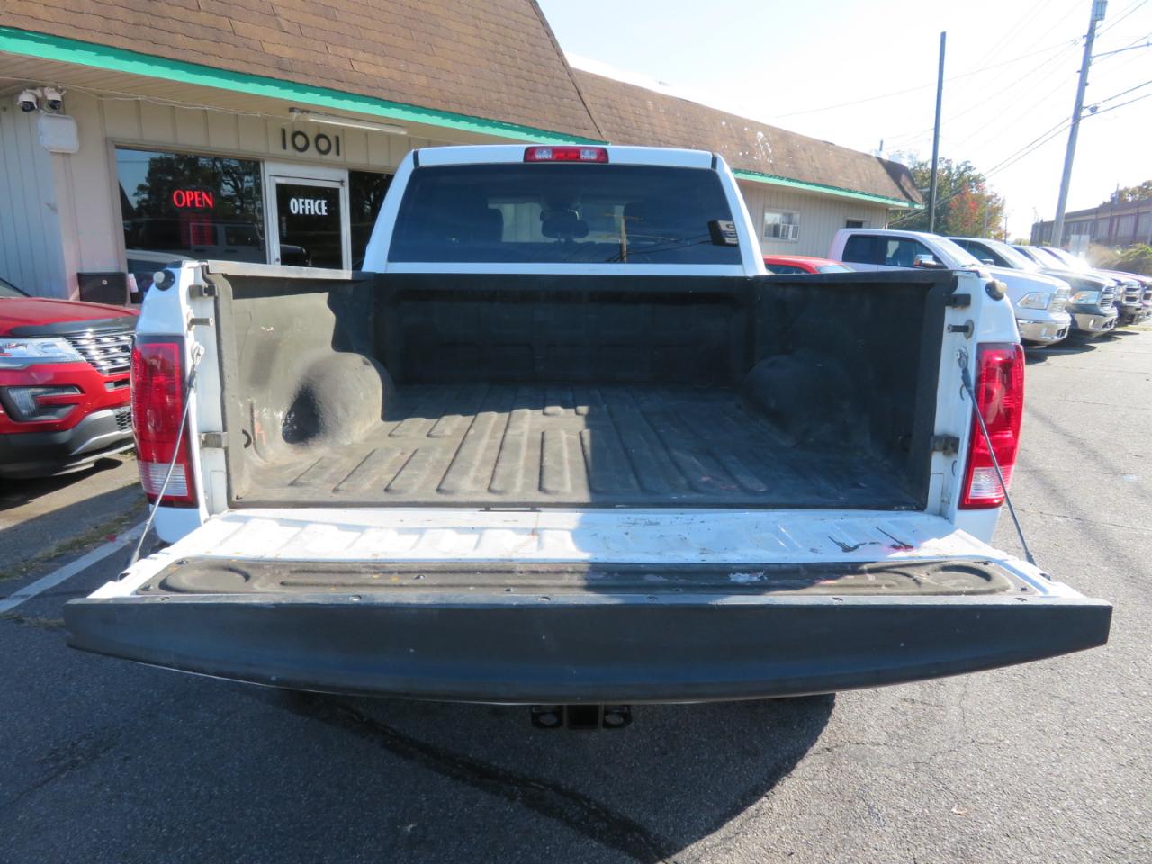 RAM 2500 Tradesman Crew Cab SWB 4WD 2016