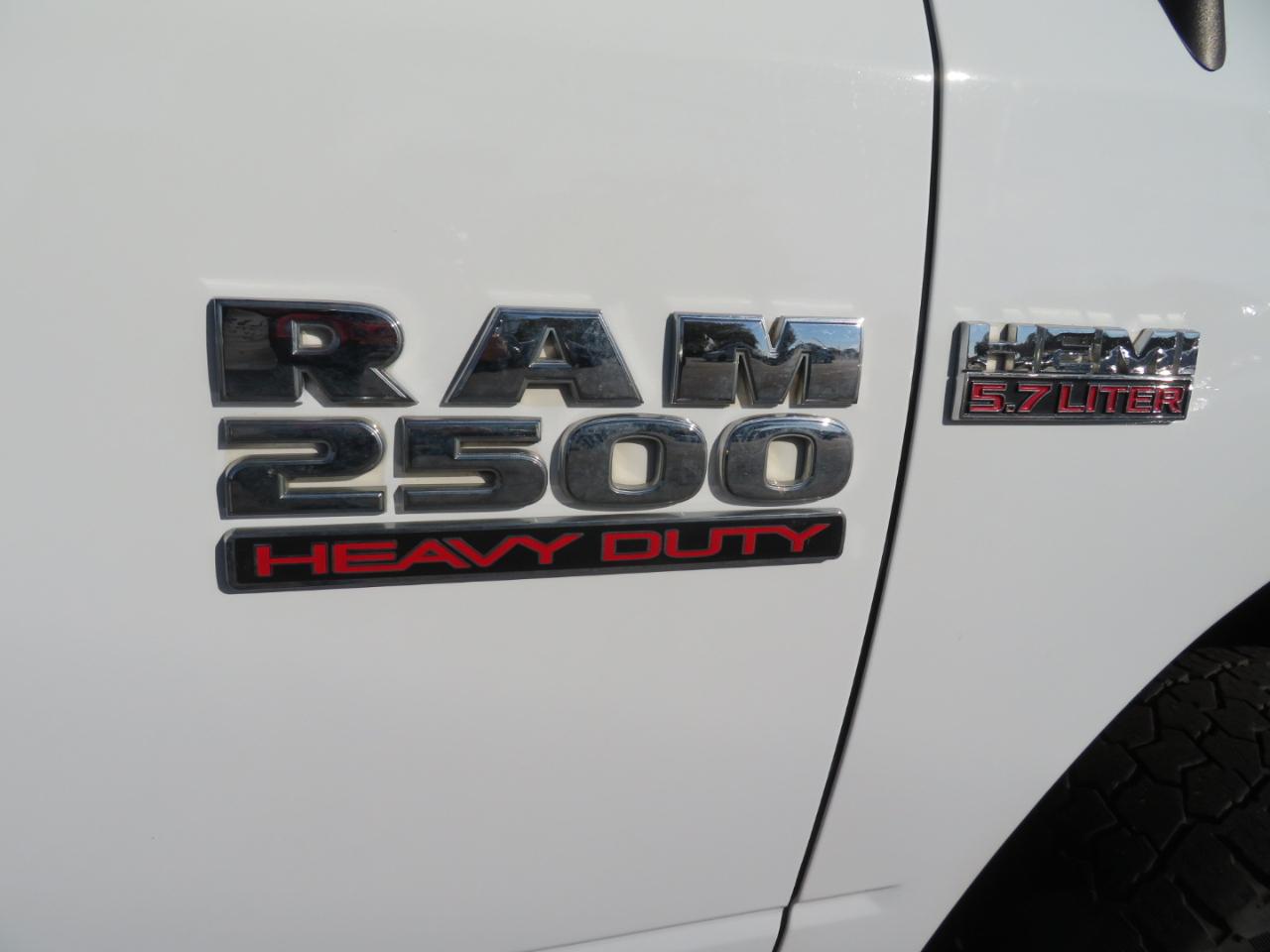 RAM 2500 Tradesman Crew Cab SWB 4WD 2016