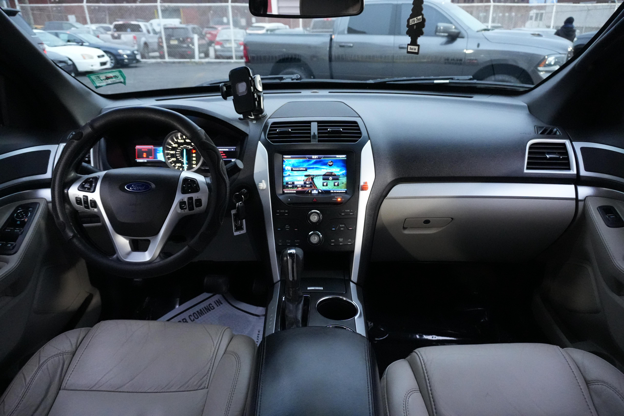 Ford Explorer XLT 4WD 2013