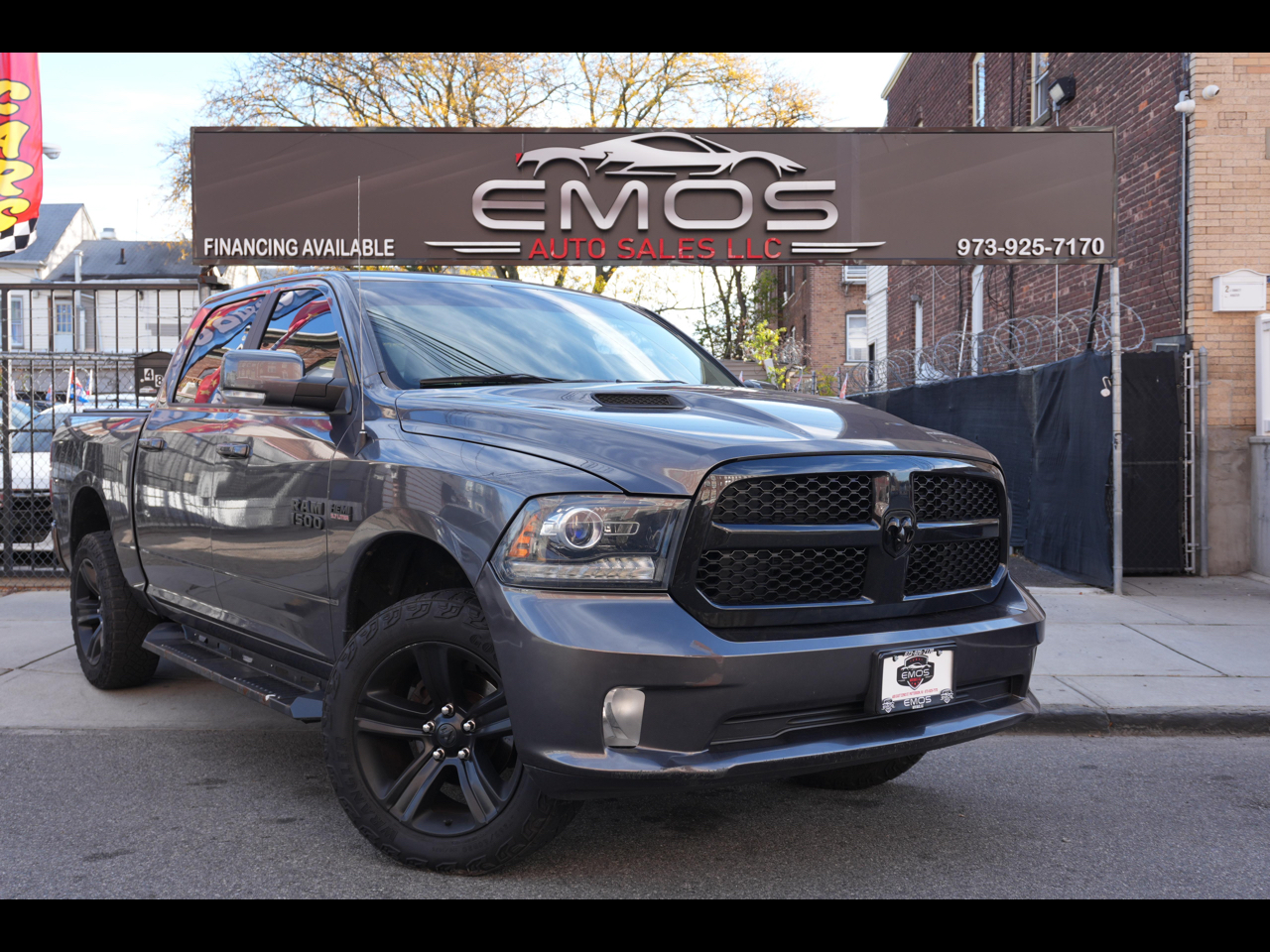 2017 RAM 1500 Sport Crew Cab SWB 4WD