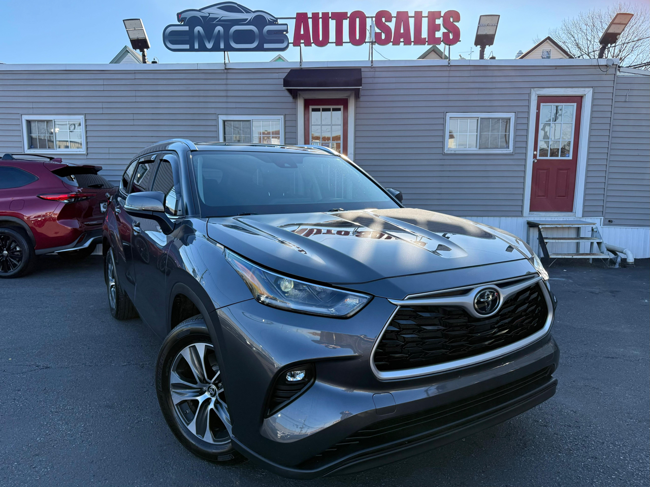 2021 Toyota Highlander XLE's photo