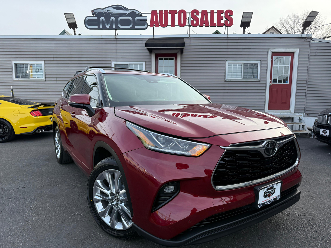 2020 Toyota Highlander Limited's photo