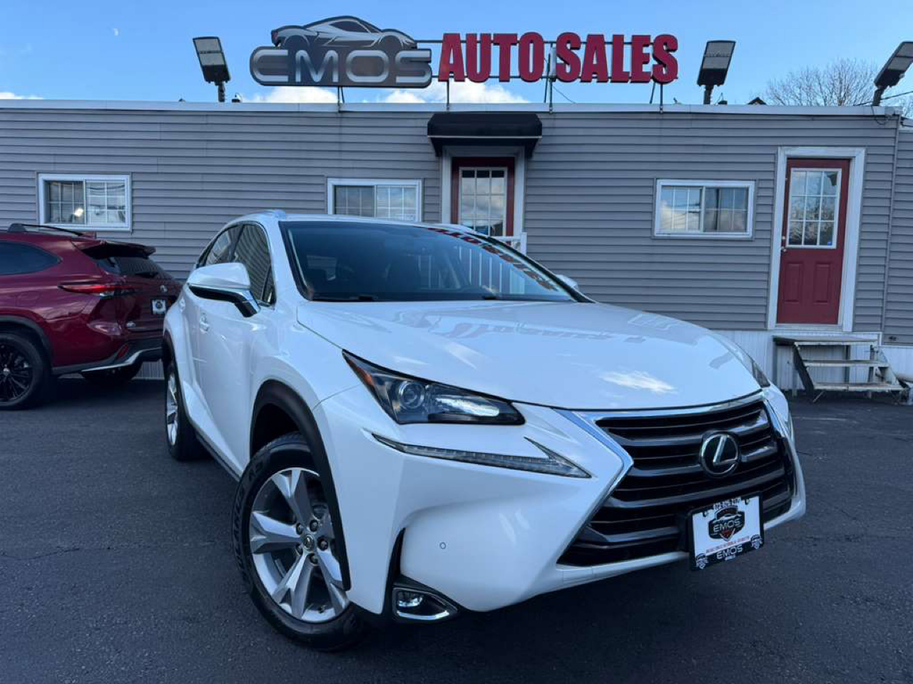 2017 Lexus NX 200t's photo