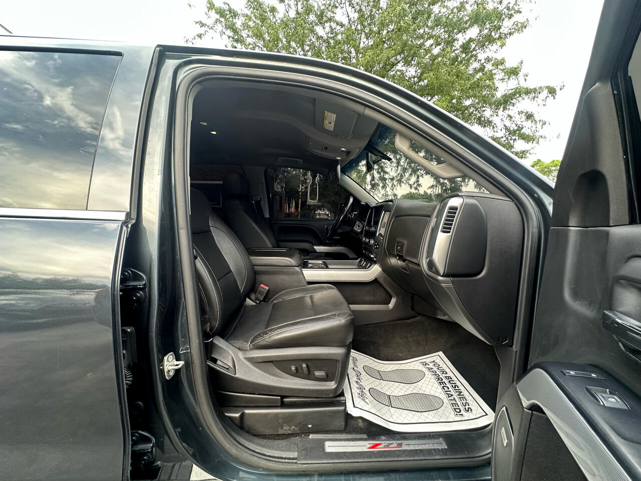 Chevrolet Silverado 1500 LTZ Double Cab Short Box 4WD 2018